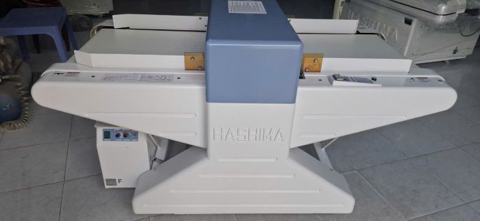 gia-may-do-kim-hashima 2